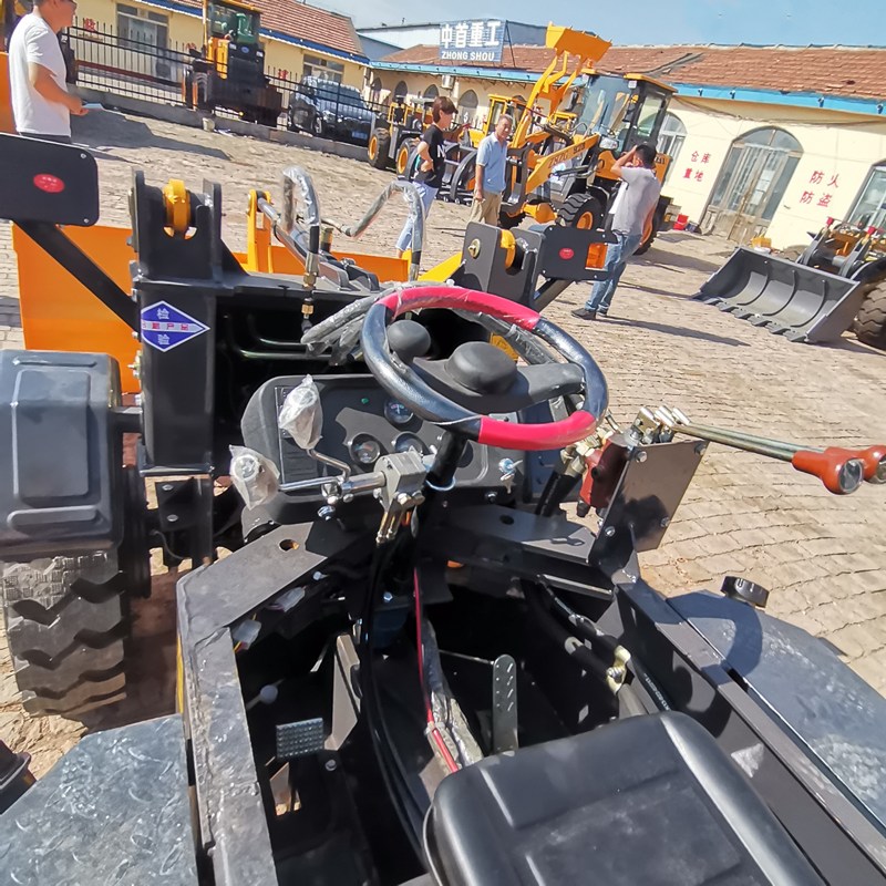 小型裝載機(jī)全新鏟車四驅(qū)小型裝載機(jī)