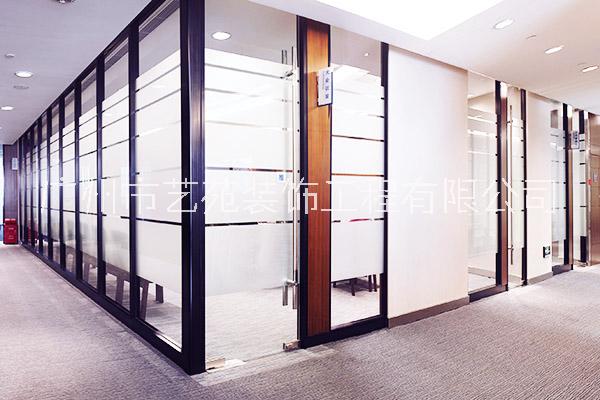 廣州藝高斯磨砂玻璃隔斷