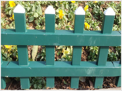 pvc護(hù)欄、草坪護(hù)欄，花壇圍欄