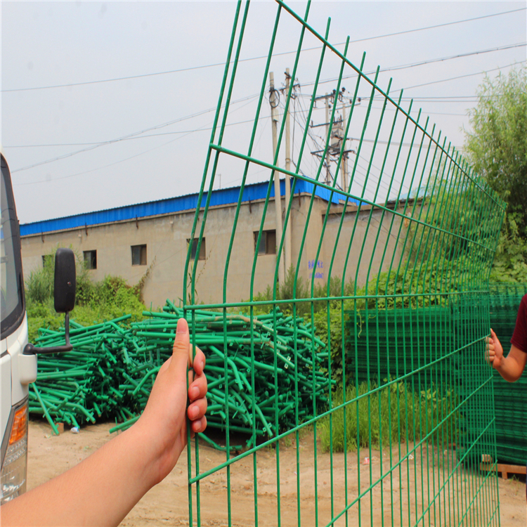 雙邊絲護(hù)欄網(wǎng) 果園圍網(wǎng) 山西種植養(yǎng)殖圍網(wǎng) 高速公路圍網(wǎng) 矮坡護(hù)欄網(wǎng)
