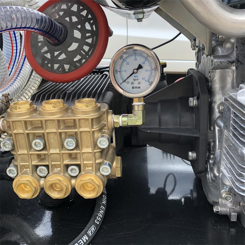 室外水泥管道高壓清洗疏通機(jī) 污水管道疏通設(shè)備 *廠家 管道疏通機(jī) 污水管道疏通機(jī) 小區(qū)污水管道疏通機(jī)