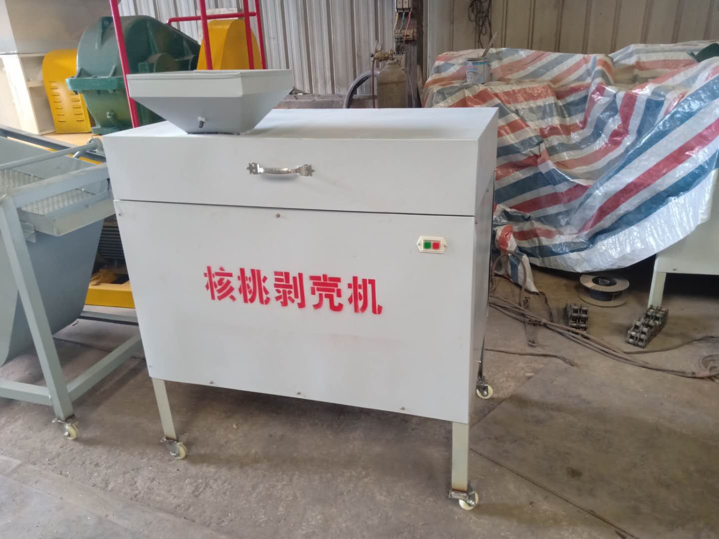 河南核桃撥殼機定制 分離機價格 核桃核桃撥殼機