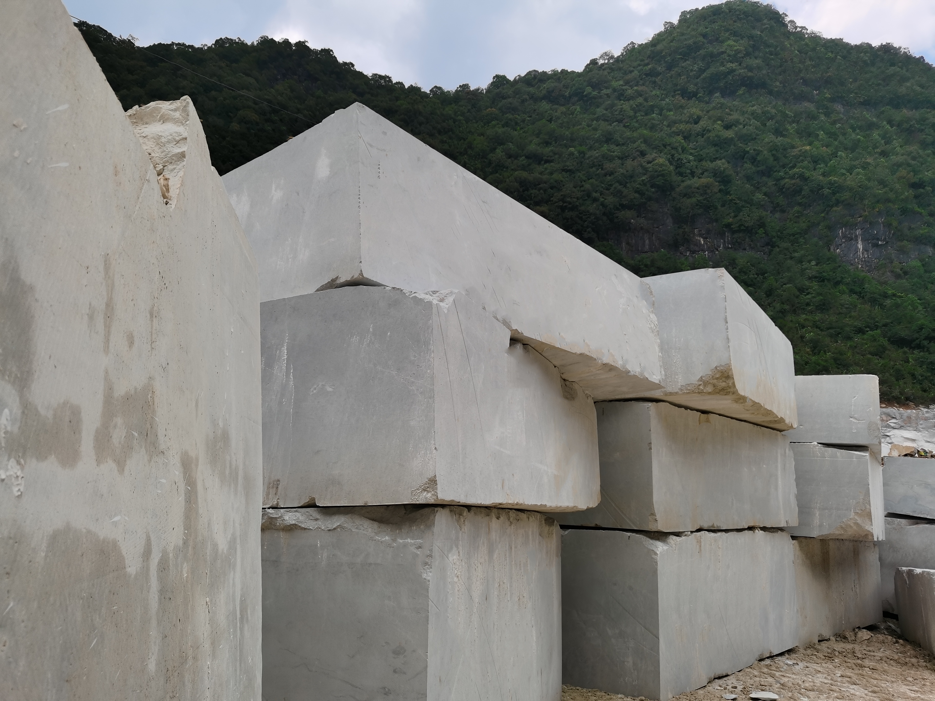 廣西卡斯特灰供應(yīng)