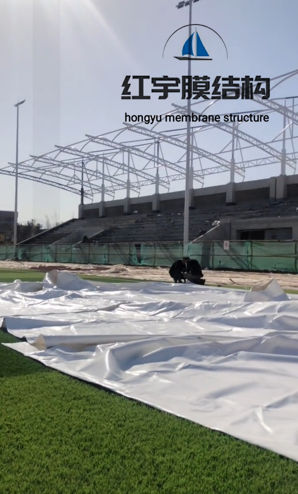 甘肅膜結(jié)構(gòu)車棚 汽車遮體育場(chǎng)廠棚 鋼結(jié)構(gòu)車棚波浪形車棚 張拉膜棚廠家定制款式