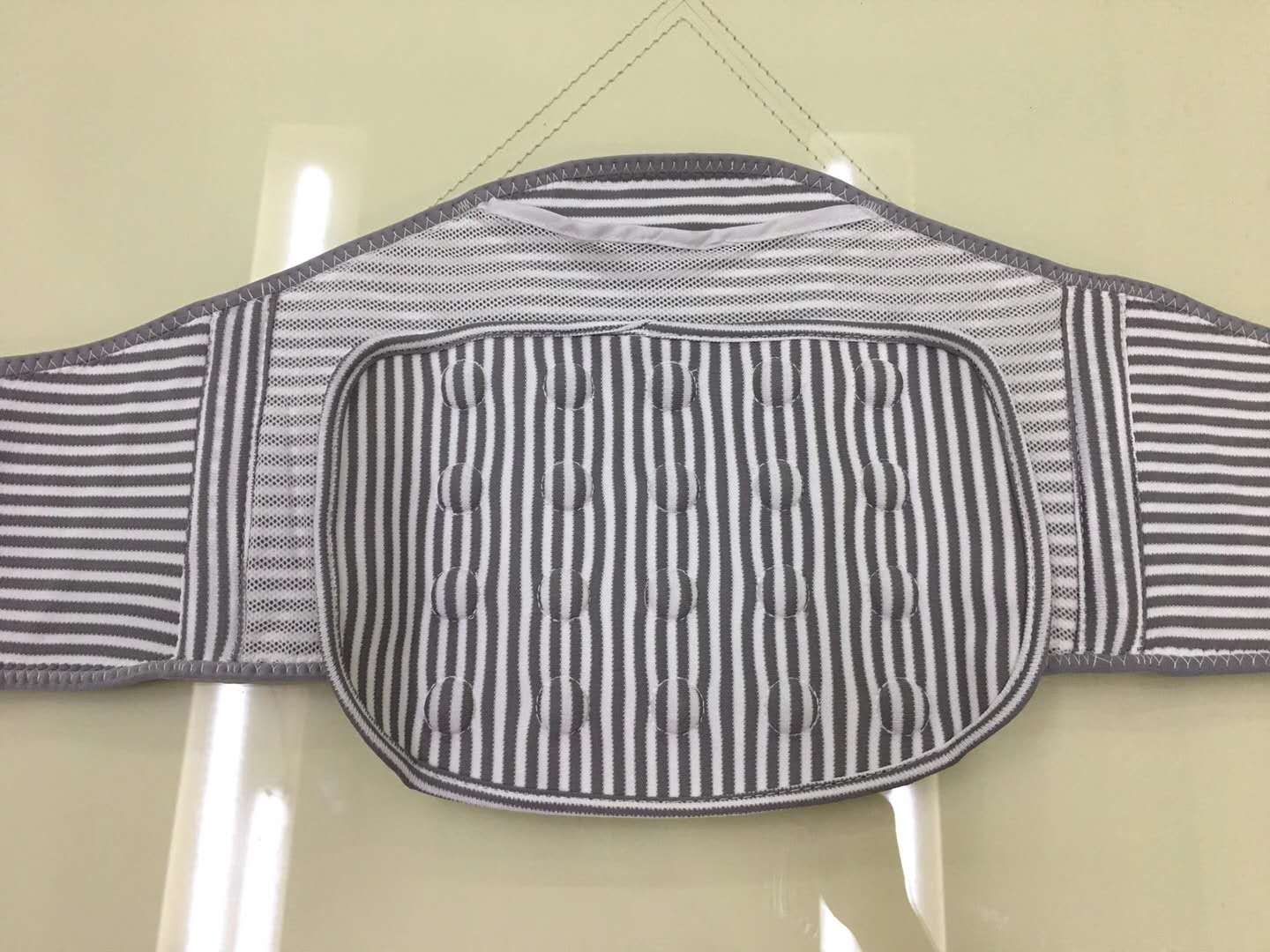 批發(fā)強磁兩用護腰 紅條紋磁石護腰價格 運動護具批發(fā)直銷廠家