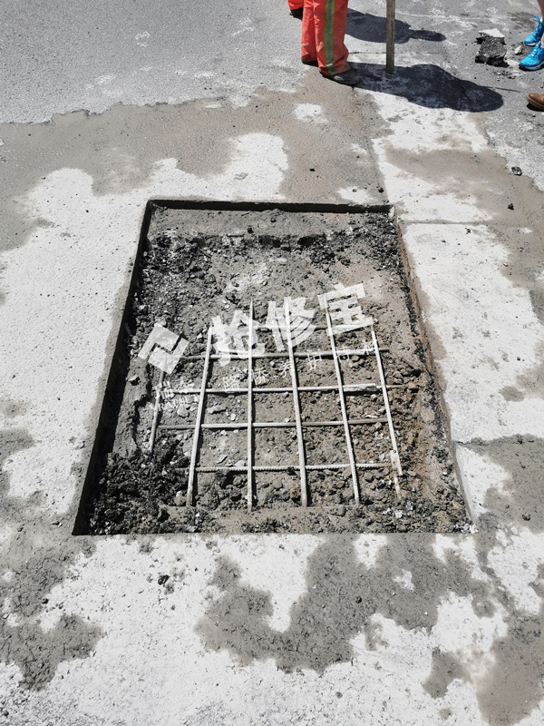 為什么用普通水泥修的橋梁伸縮縫容易壞？ 【西安瑞泰搶修寶】