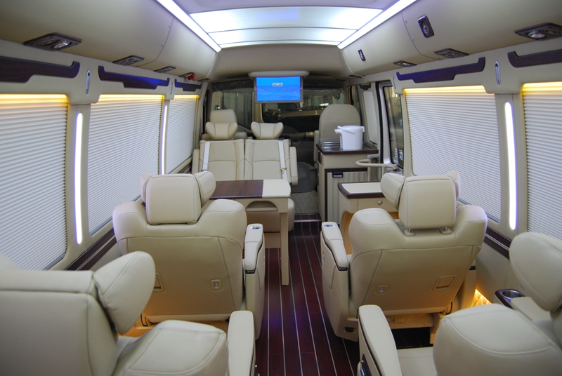 隴南豐田考斯特經(jīng)銷商銷售改裝—蘭州豐田柯斯達12座改裝價格