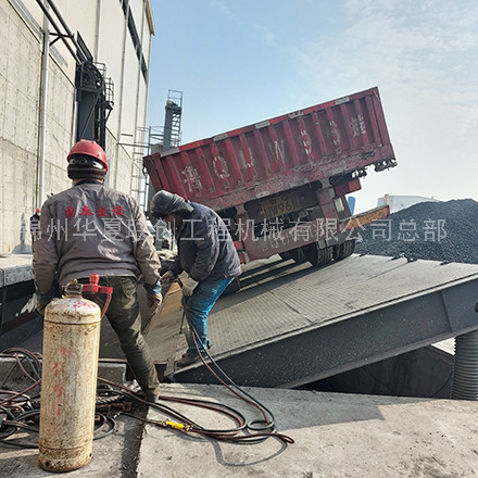 江蘇汽車(chē)側(cè)翻平臺(tái)廠家價(jià)格供應(yīng)商