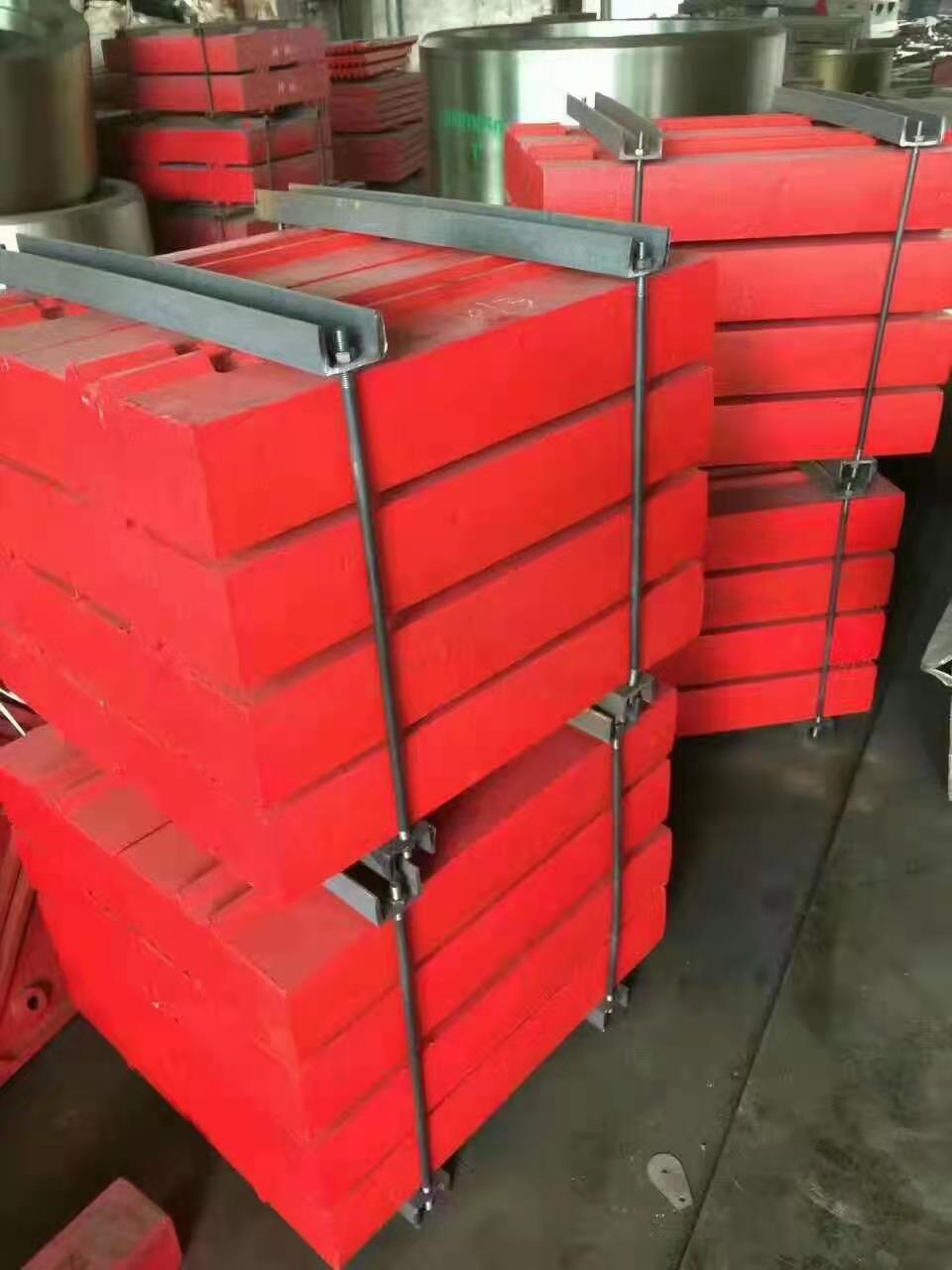 上海山寶破碎機(jī)多少錢(qián)_供應(yīng)_報(bào)價(jià)_廠家