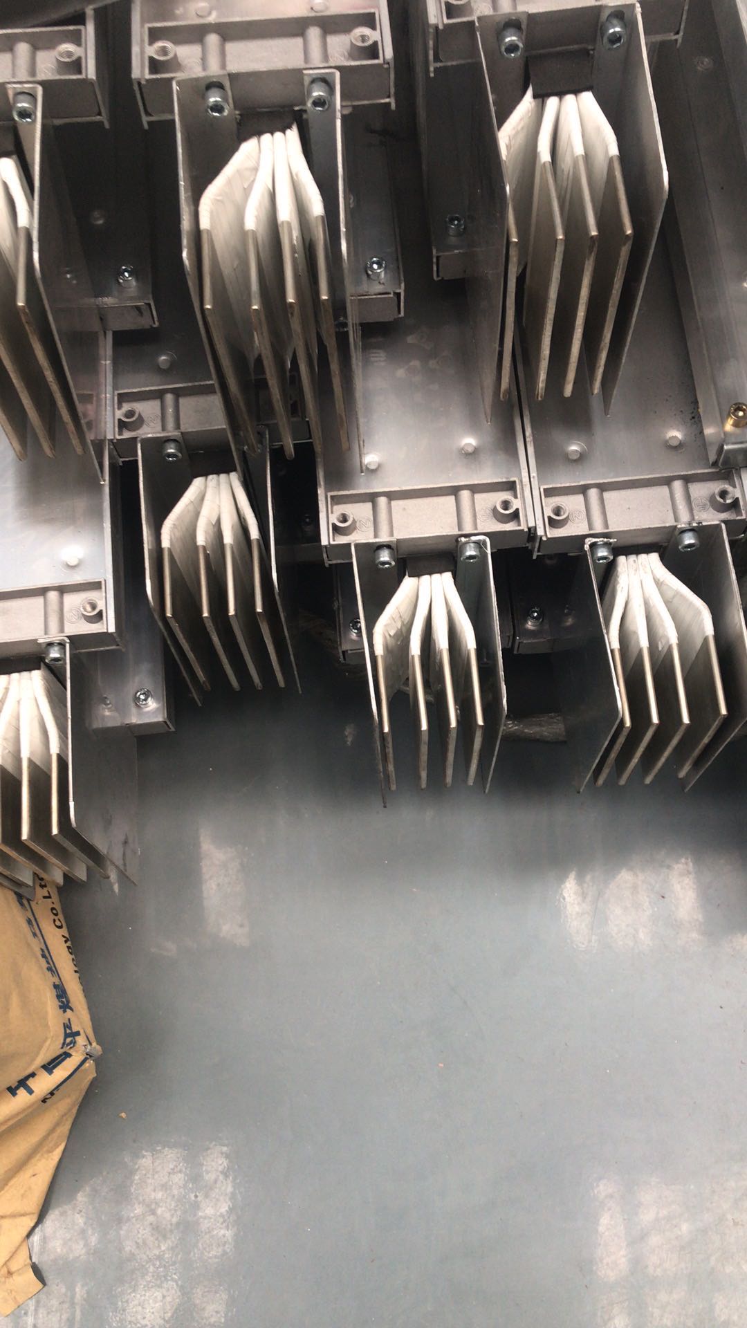 密集母線槽、防水母線槽、動(dòng)力鋁基