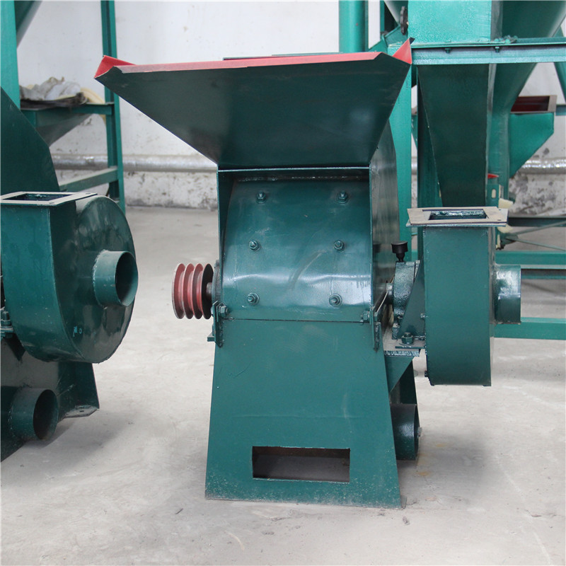 秸稈飼料粉碎機(jī)圖 飼料顆粒機(jī)