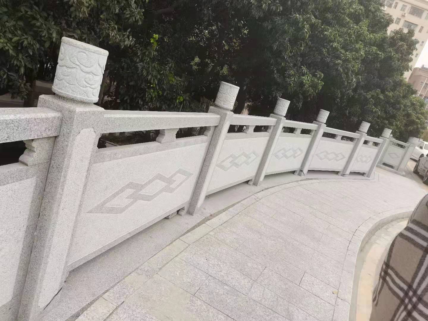 廣東東莞河道欄桿石材芝麻黑林欄桿廠家直銷價格