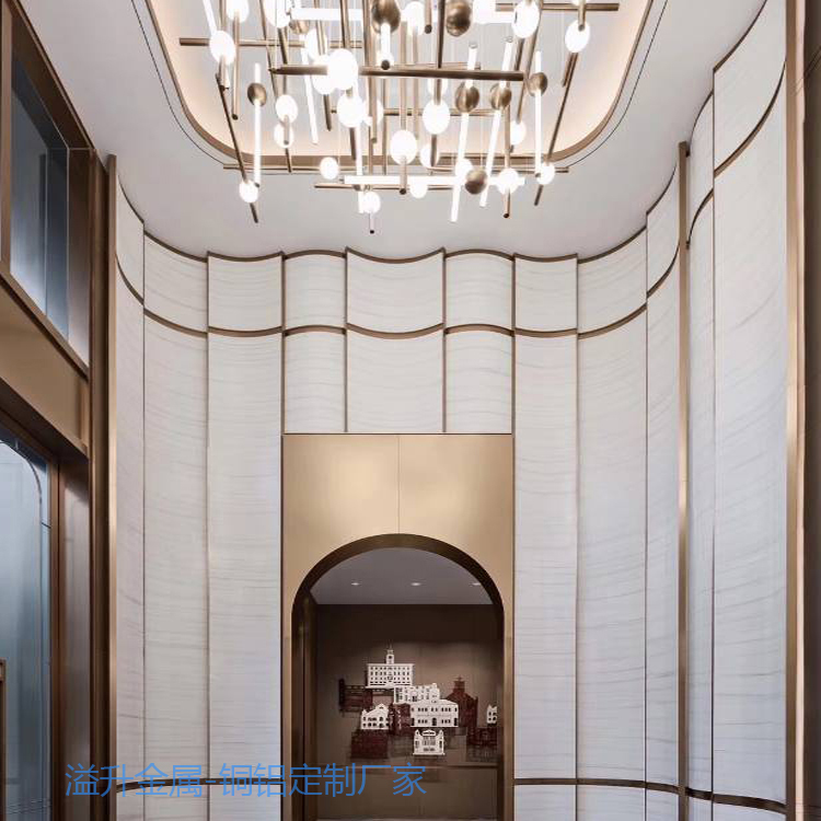 鋁雕刻樓梯護(hù)欄價(jià)格別墅樓梯鋁藝樓梯護(hù)欄安裝效果 別墅鋁藝雕花樓梯護(hù)欄