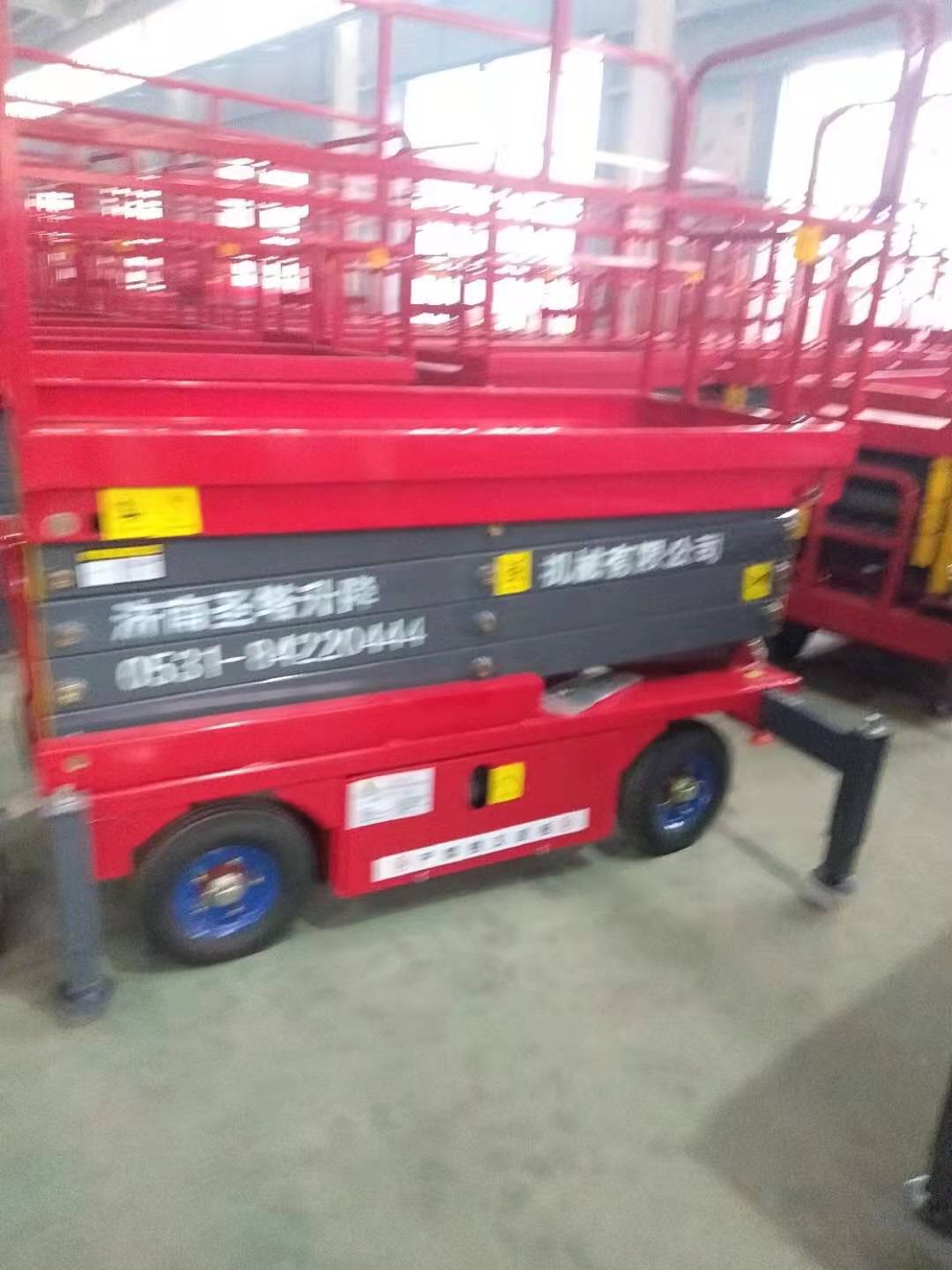 供應移動式升降平臺濟南圣塔機械13884986179