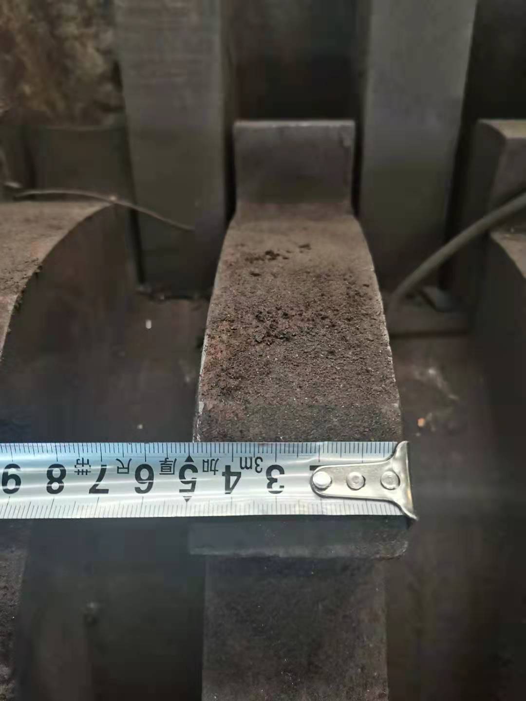 轉(zhuǎn)讓二手剪切式撕碎機(jī) 編織袋撕碎機(jī)1000型7萬