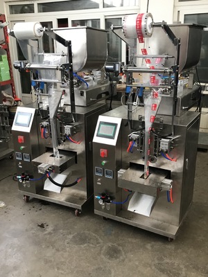 廠家直銷(xiāo)液體醬油醋辣椒油包裝機(jī)