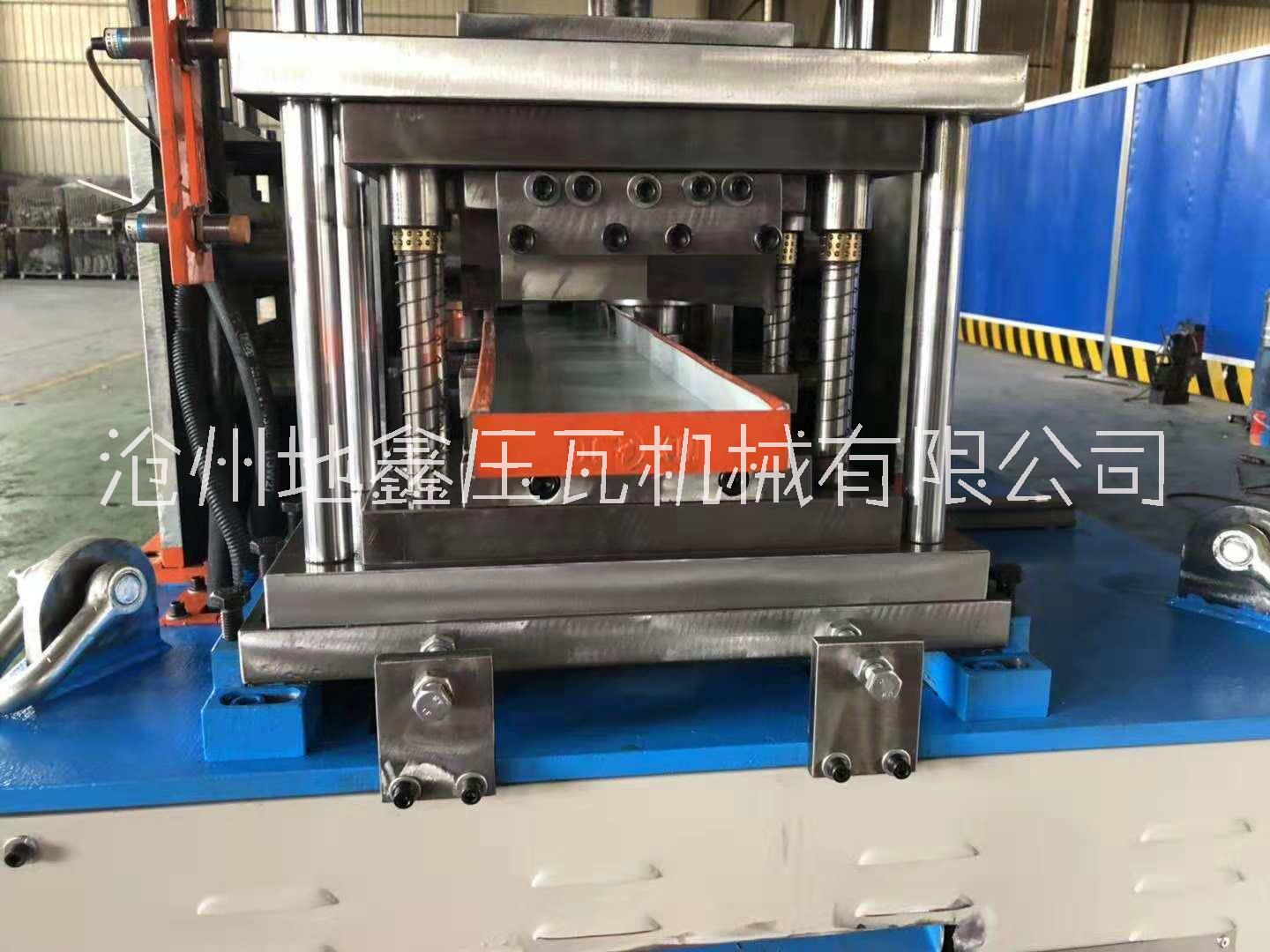 可調(diào)小方板壓瓦機設(shè)備 120-200型號小方扣板機