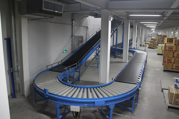 板鏈輸送機(jī)