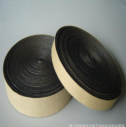 PVC密封條高發(fā)泡密封條橡膠條 海綿密封條 特價(jià)高性能單面背膠海綿密封條