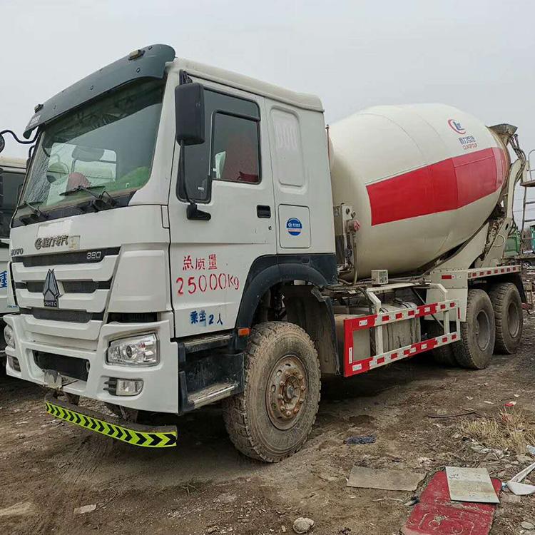 二手?jǐn)嚢柢?二手水泥攪拌車 混凝土攪拌運(yùn)輸罐車 山東供應(yīng)