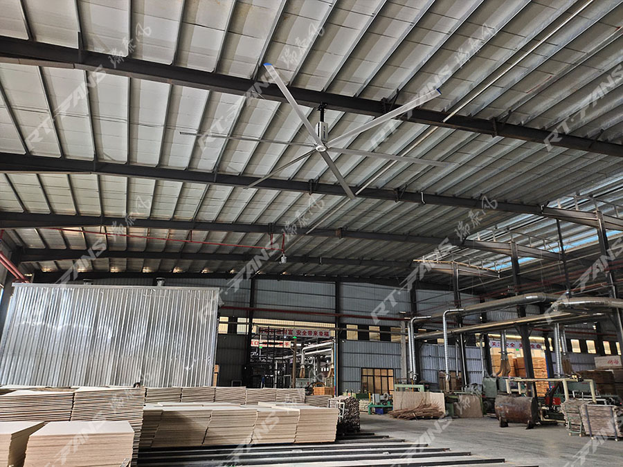 工廠降溫用大型工業(yè)吊扇節(jié)能環(huán)保