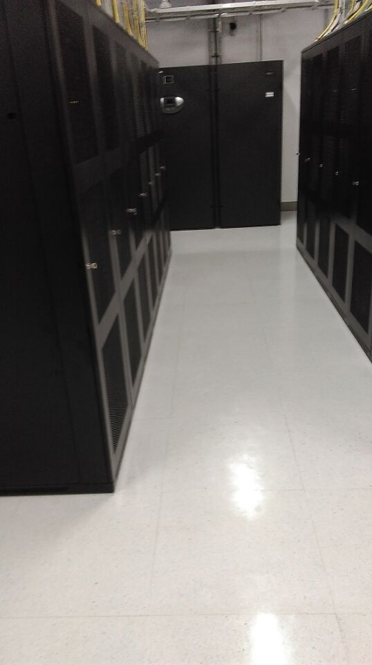 天津波鼎PVC防靜電地板的特點