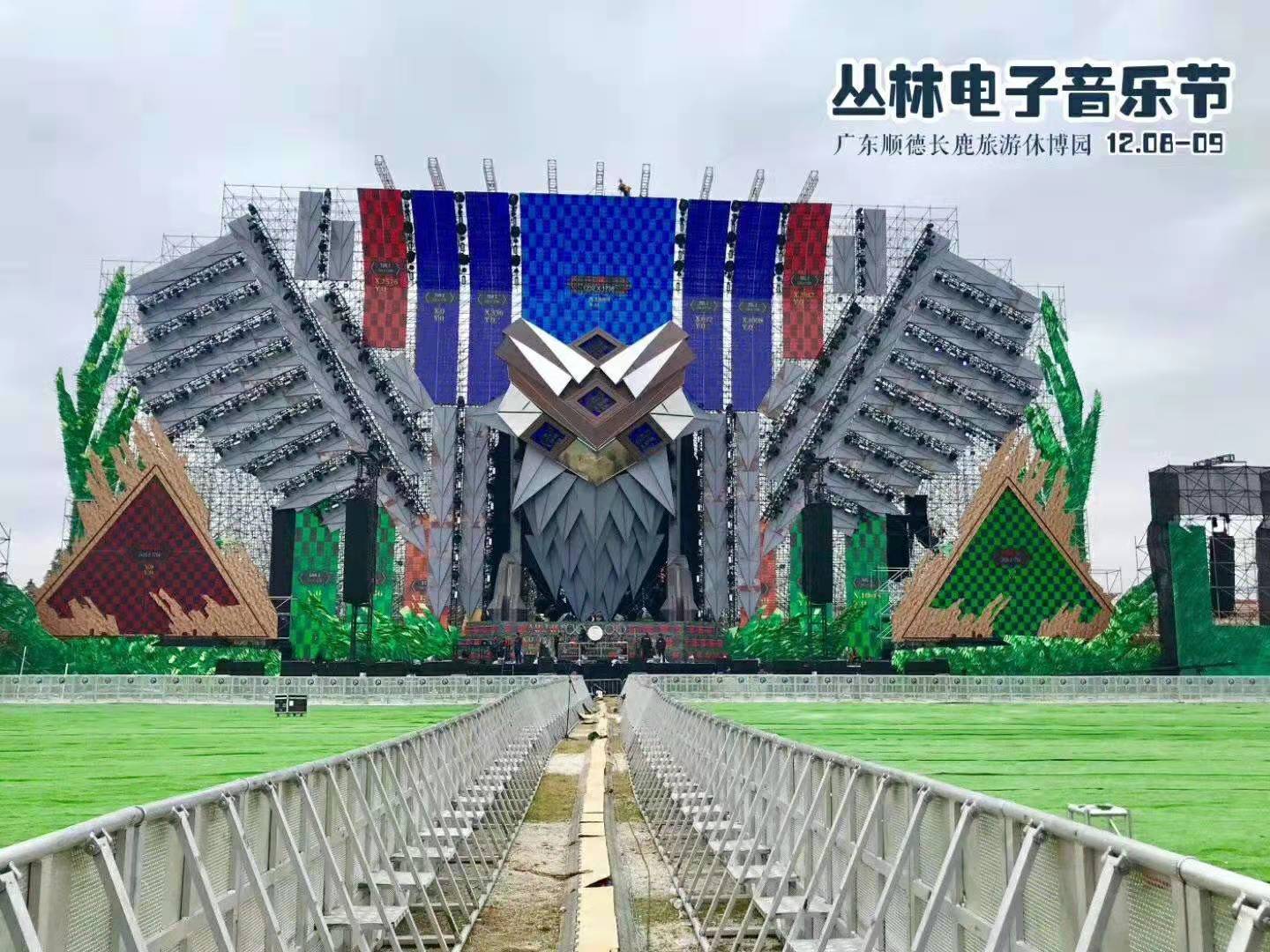 廣州鐵馬護(hù)欄租售不銹鋼鐵馬圍欄黃黑鐵馬水馬出租