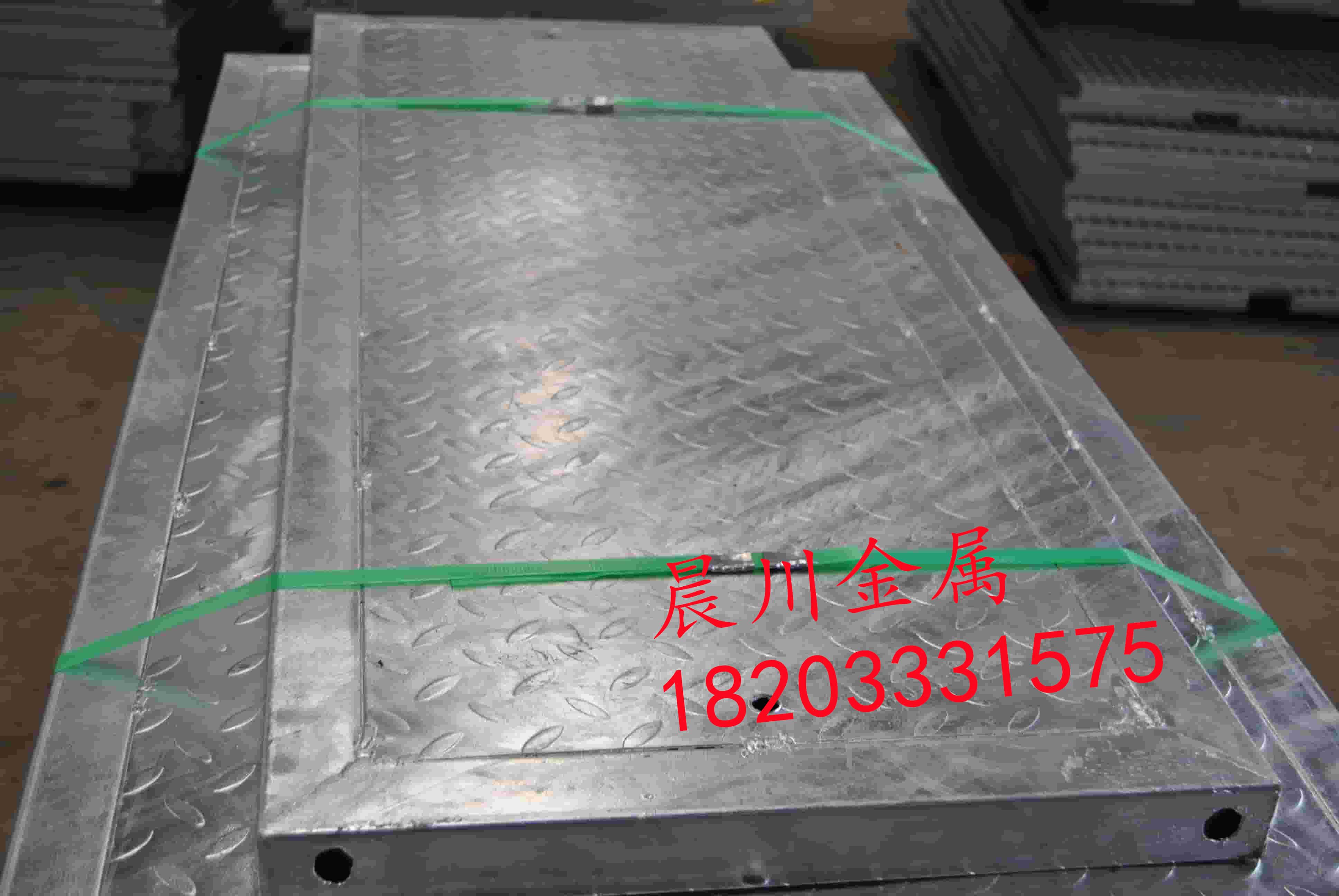 花紋溝蓋板,鍍鋅鋼蓋板,花紋網(wǎng)格板,常德溝蓋板