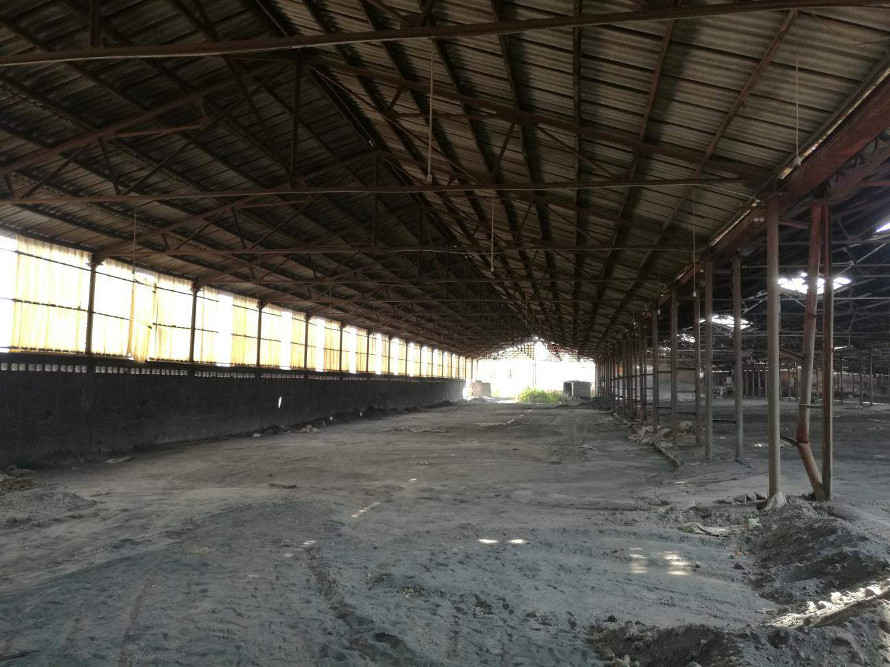 重慶本地從事檢測鑒定機(jī)構(gòu)，服務(wù)內(nèi)容工程檢測鑒定/房屋檢測鑒定/幼兒園學(xué)校鑒定/廣告牌等異形結(jié)構(gòu)鑒定，標(biāo)準(zhǔn)收費(fèi)。