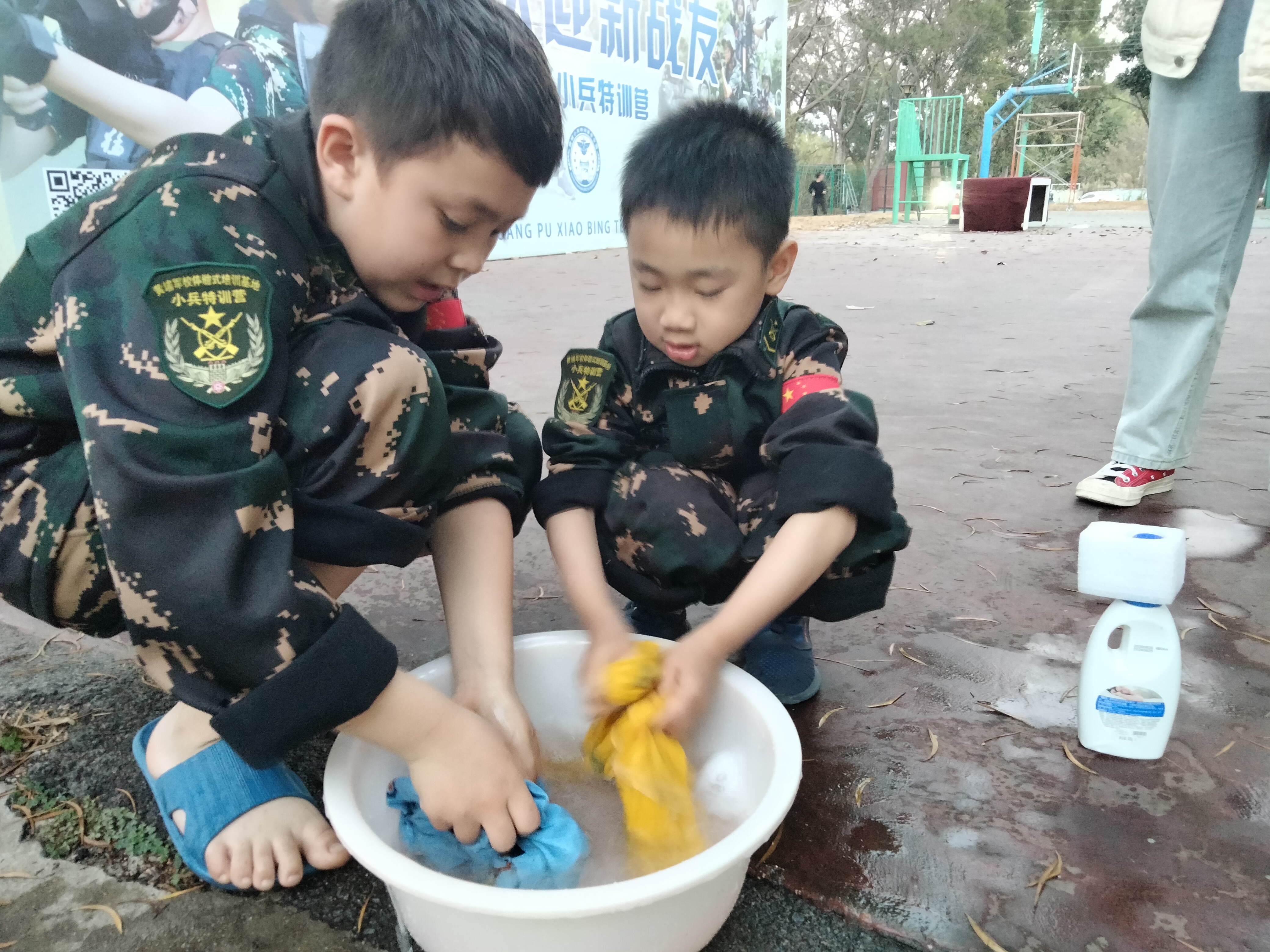 黃埔14天夏令營(yíng)價(jià)格 軍事夏令營(yíng)多少錢