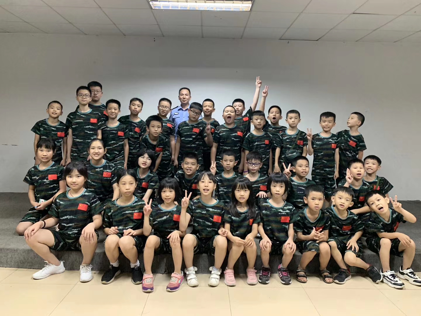 廣州28天軍事特訓營價格 軍事夏令營多少錢