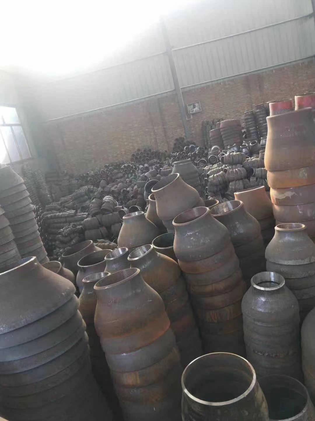 偏心異徑管大小頭廠家，河北偏心異徑管大小頭管件批發(fā)，價(jià)格【滄州誠(chéng)標(biāo)管件制造有限公司】