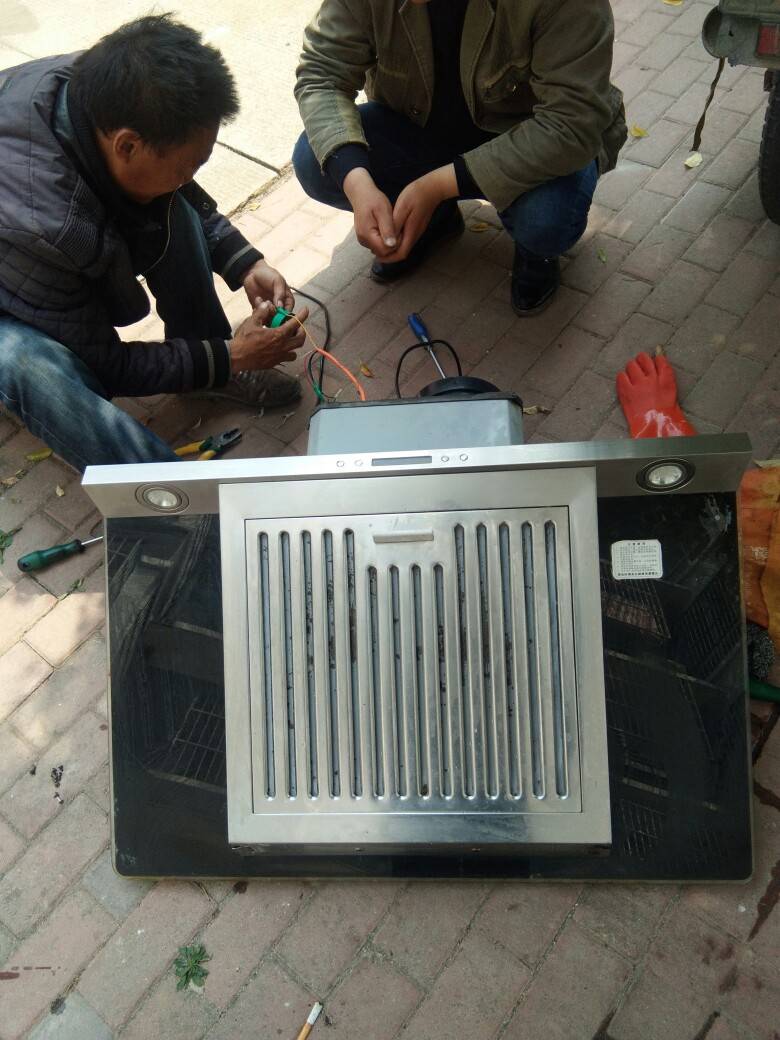 雷州雷城油煙機清洗、維修、保養(yǎng)知識、收費【億凱家電維修商貿(mào)部】