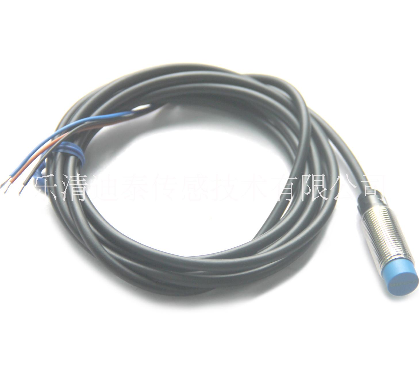 圓柱形電感式傳感器DTRL-12