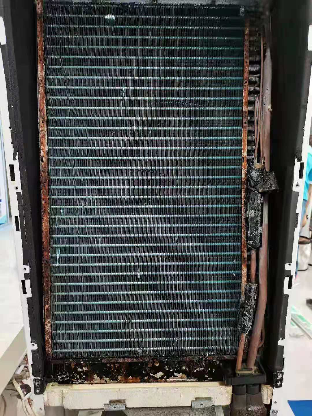 油煙機(jī)清洗方法 家用油煙機(jī)清洗除塵