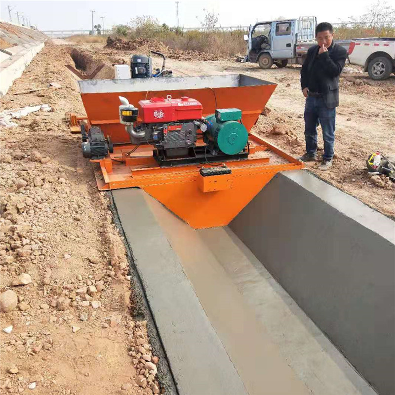 襯砌滑膜機(jī)、邊溝滑模機(jī)防滲渠成型機(jī)、地下水渠滑膜機(jī)