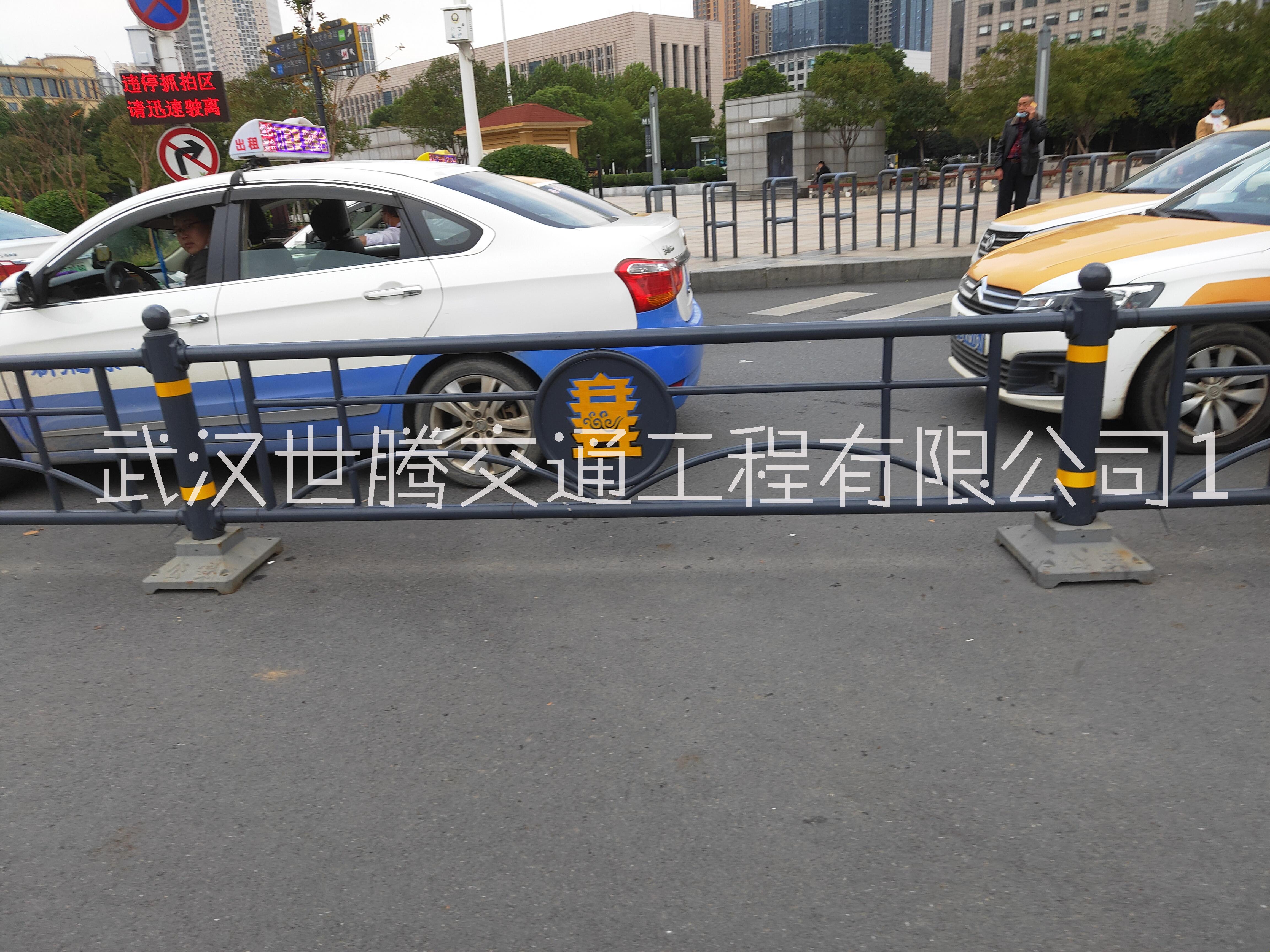 武漢黃鶴樓護欄市政道路隔離人行道防護欄1米高