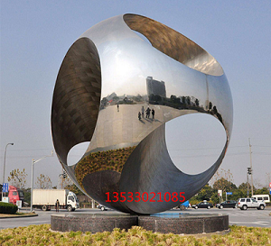 手工鍛打戶外銹鋼異形雕塑景觀擺件_304不銹鋼校園雕塑_金屬創(chuàng)意廣場雕塑_鏡面圓環(huán)月亮雕塑
