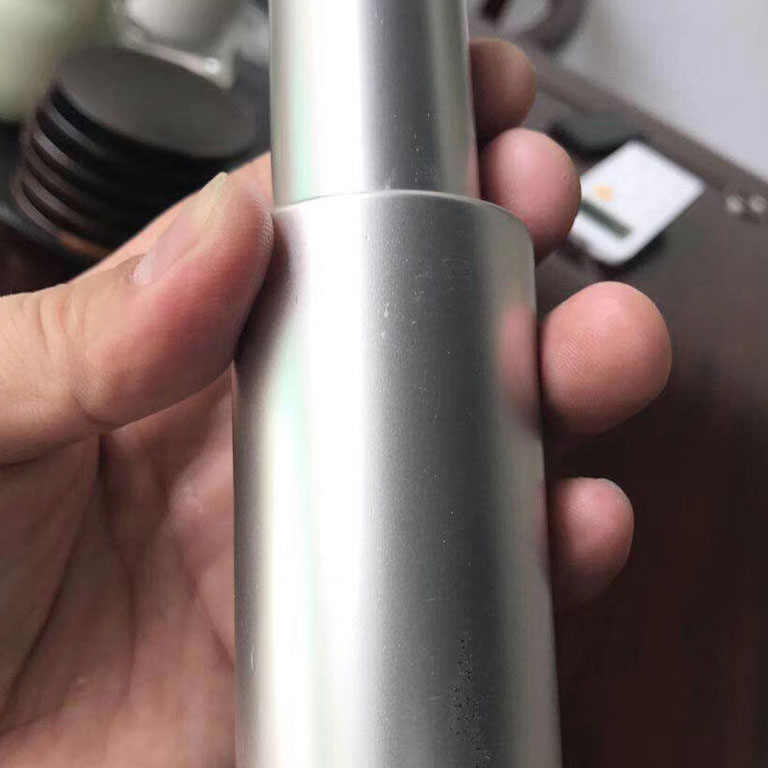 環(huán)保金屬涂料 無味耐高溫鋁銀漿 水性銀漿 中山水性銀漿 二氧化硅包覆舒?zhèn)惪怂凿X銀漿