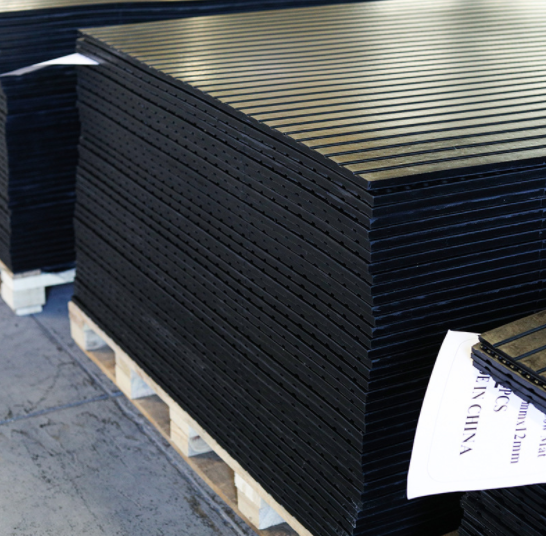 牛棚墊廠家供應(yīng)  牛棚墊少錢(qián)