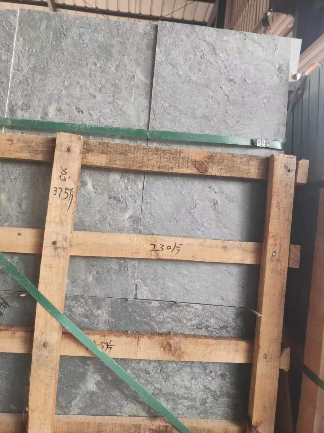 云南綠平板石材廠家