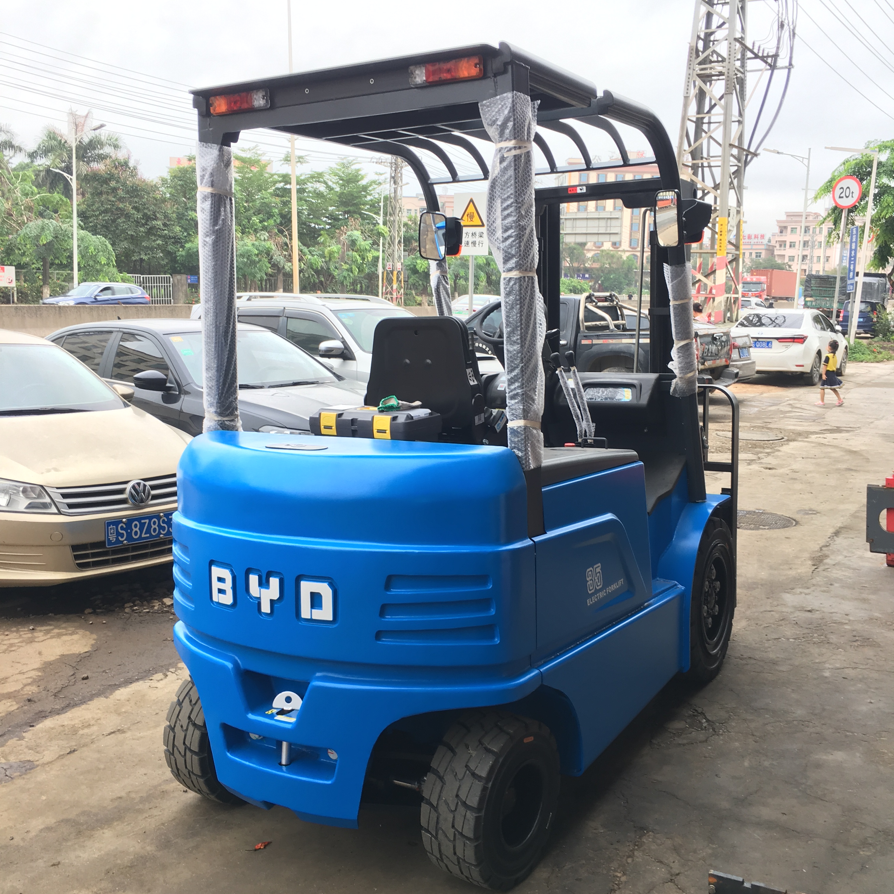 3.5噸BYD叉車(chē)CPD35比亞迪鋰電池叉車(chē)免維護(hù)電池