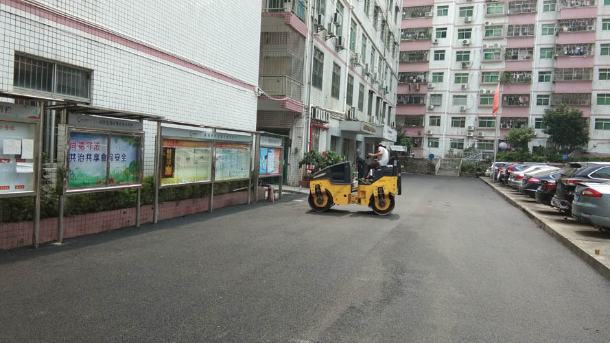 光明商業(yè)區(qū)承接瀝青修補路面攤鋪