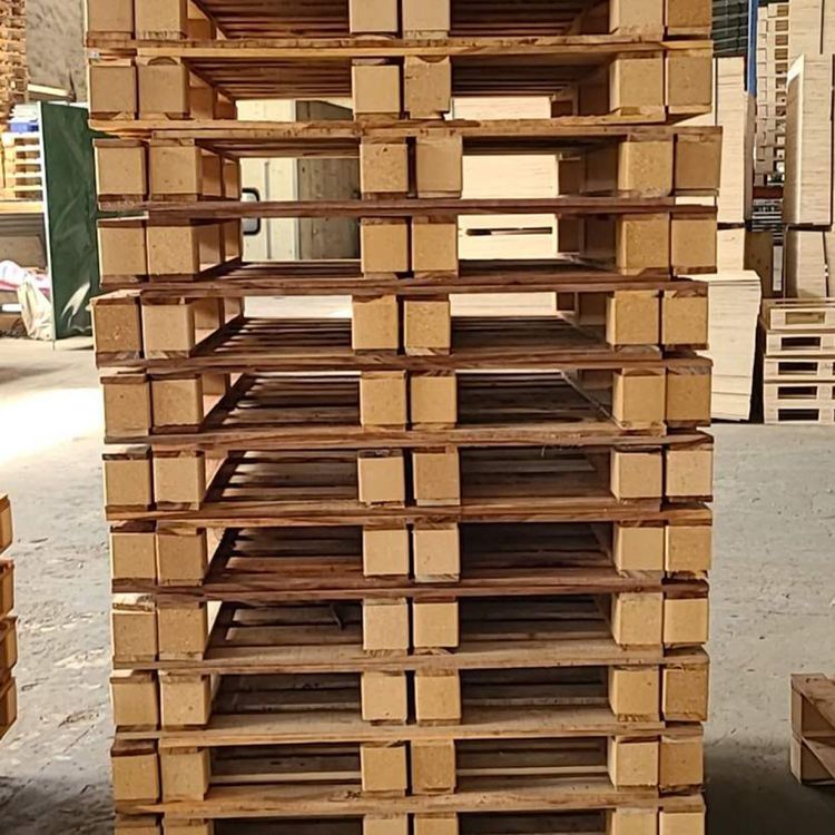 木托盤(pán) 生產(chǎn) 實(shí)木托盤(pán) 江西木托盤(pán)生產(chǎn)廠家 品質(zhì)優(yōu)良