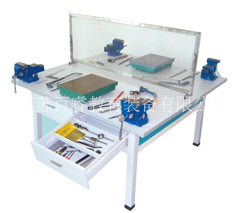 鉗工實(shí)訓(xùn)成套設(shè)備