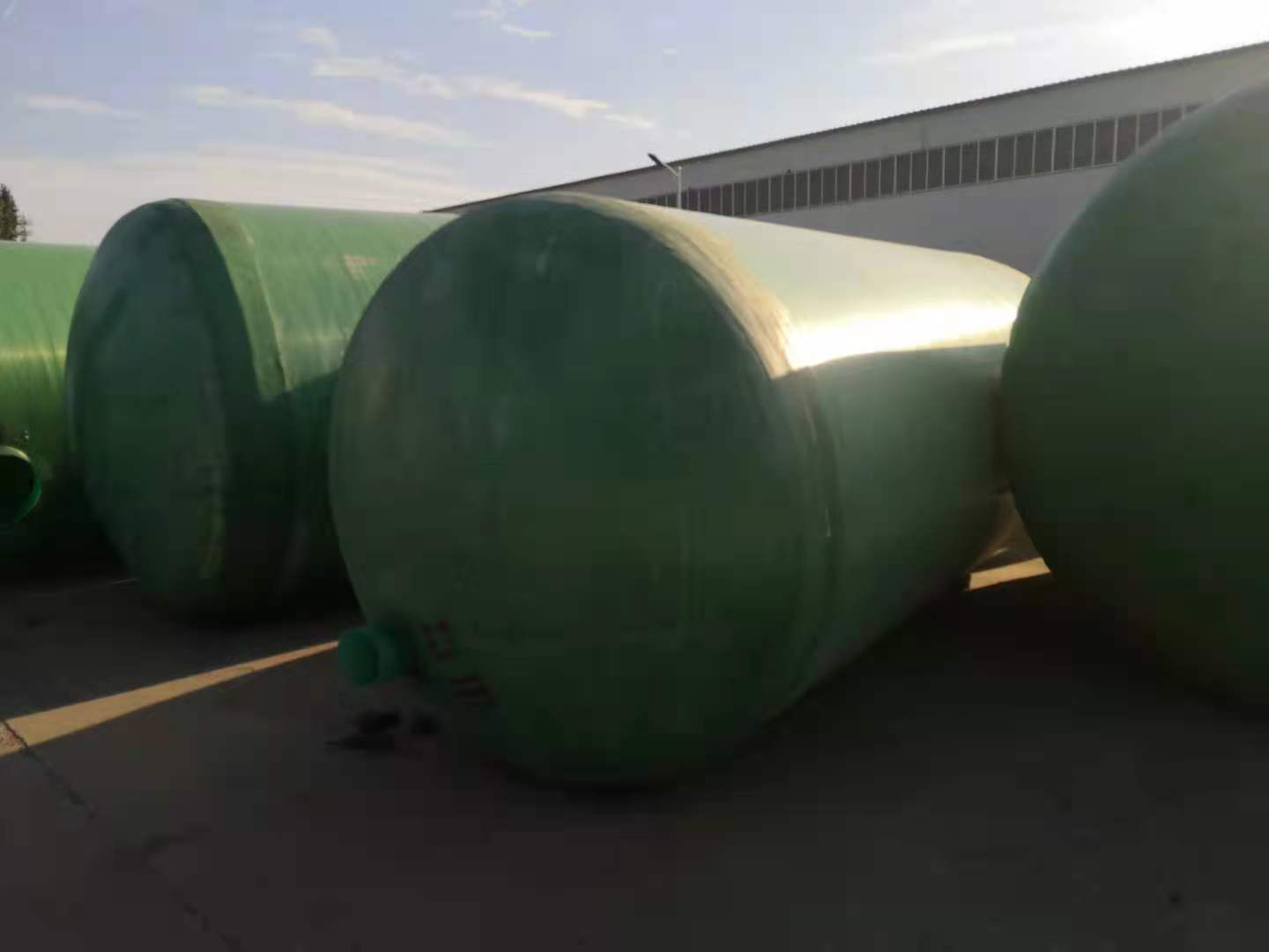 家用玻璃鋼化糞池A成安家用玻璃鋼化糞池廠A小型家用化糞池價格