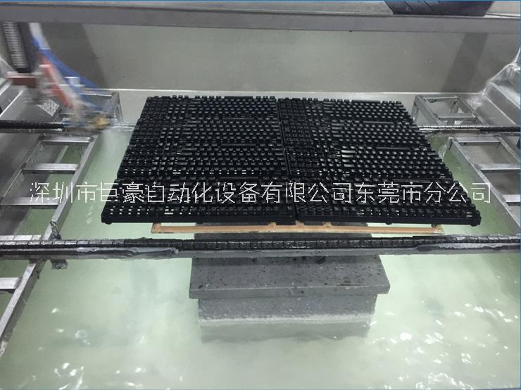 東莞硅膠按鍵噴油線 巨豪平面往復機噴涂設備
