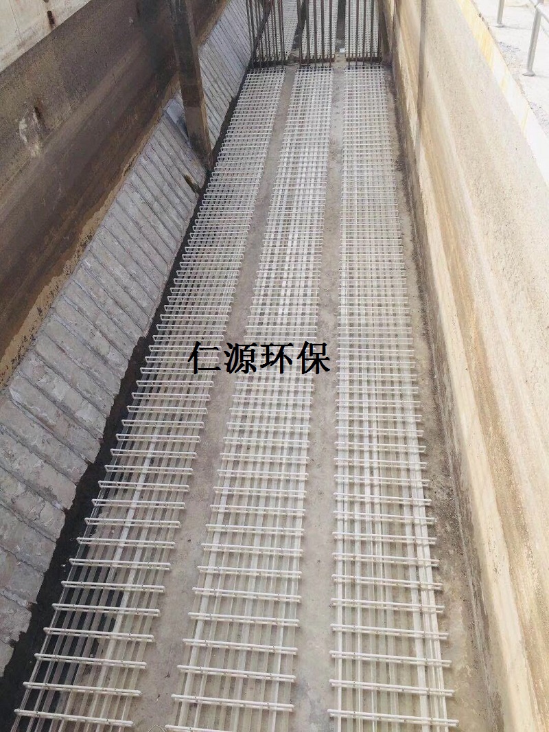 可更換式曝氣軟管、抽拉式曝氣器\提升抽拉式曝氣裝置\聚氨脂曝氣軟管\仁源環(huán)保