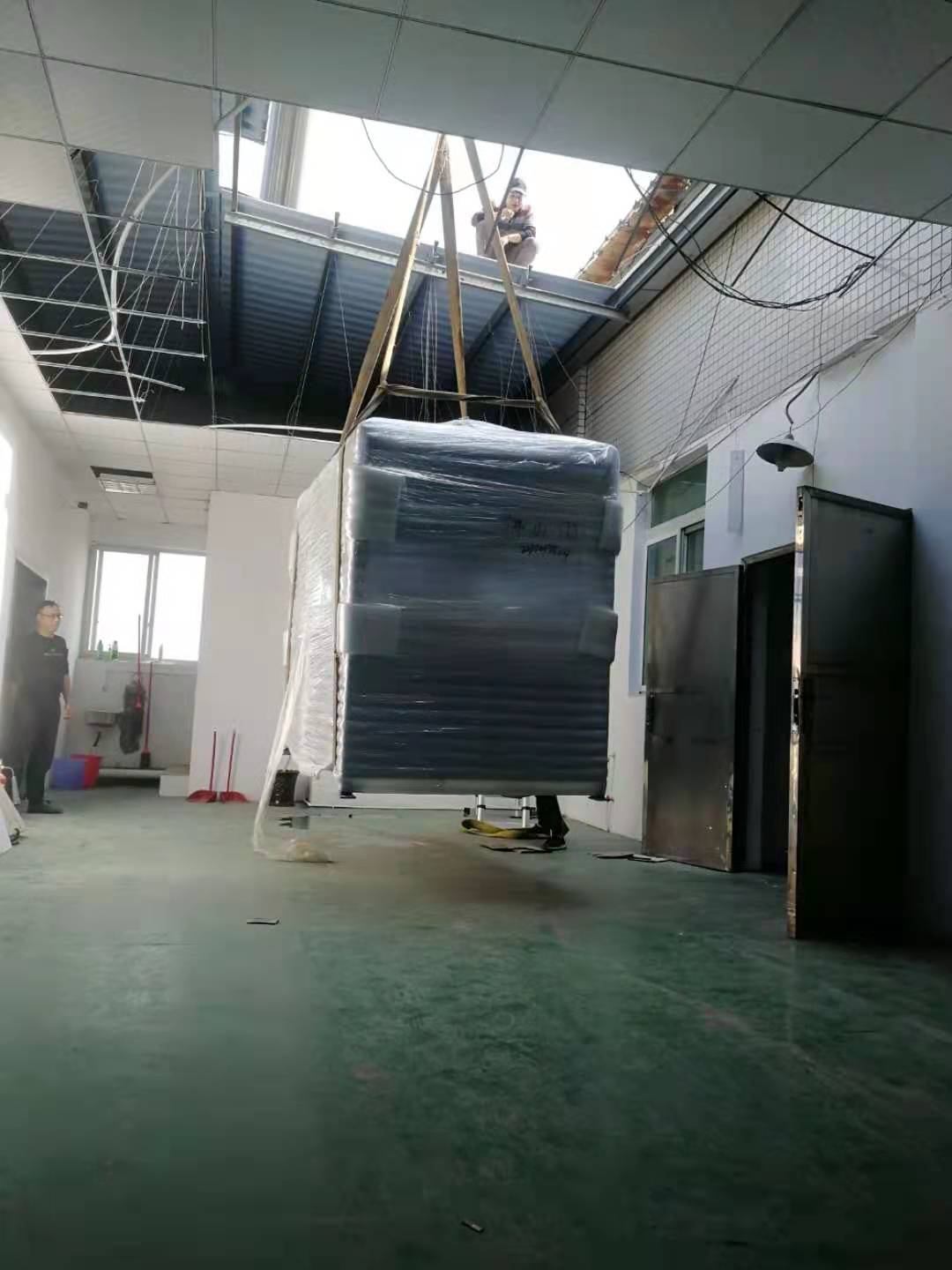 獅山大型機(jī)器移位 貨柜裝卸 吊車出租