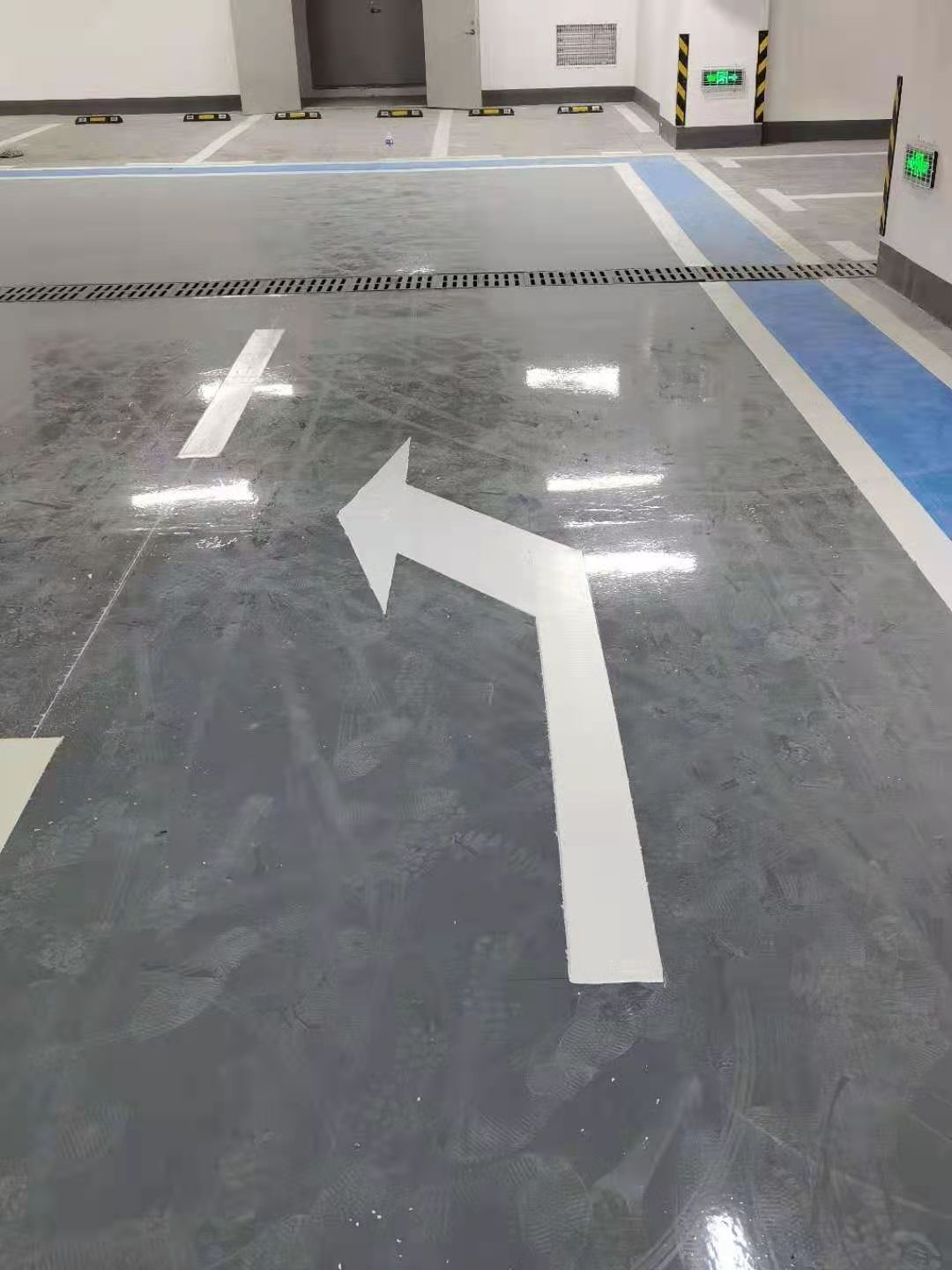 蘇州地下車庫劃線、道路劃線、昆山消防通道劃線、廠區(qū)路面劃線